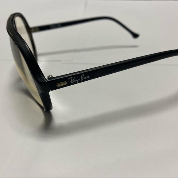 Ray-Ban Black Aviator Sunglasses with Light Tinted Lenses - Picture 2 of 9